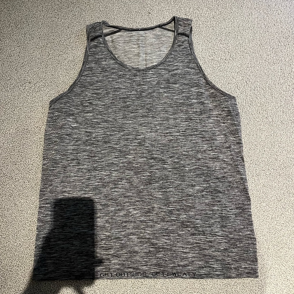 Lululemon workout top